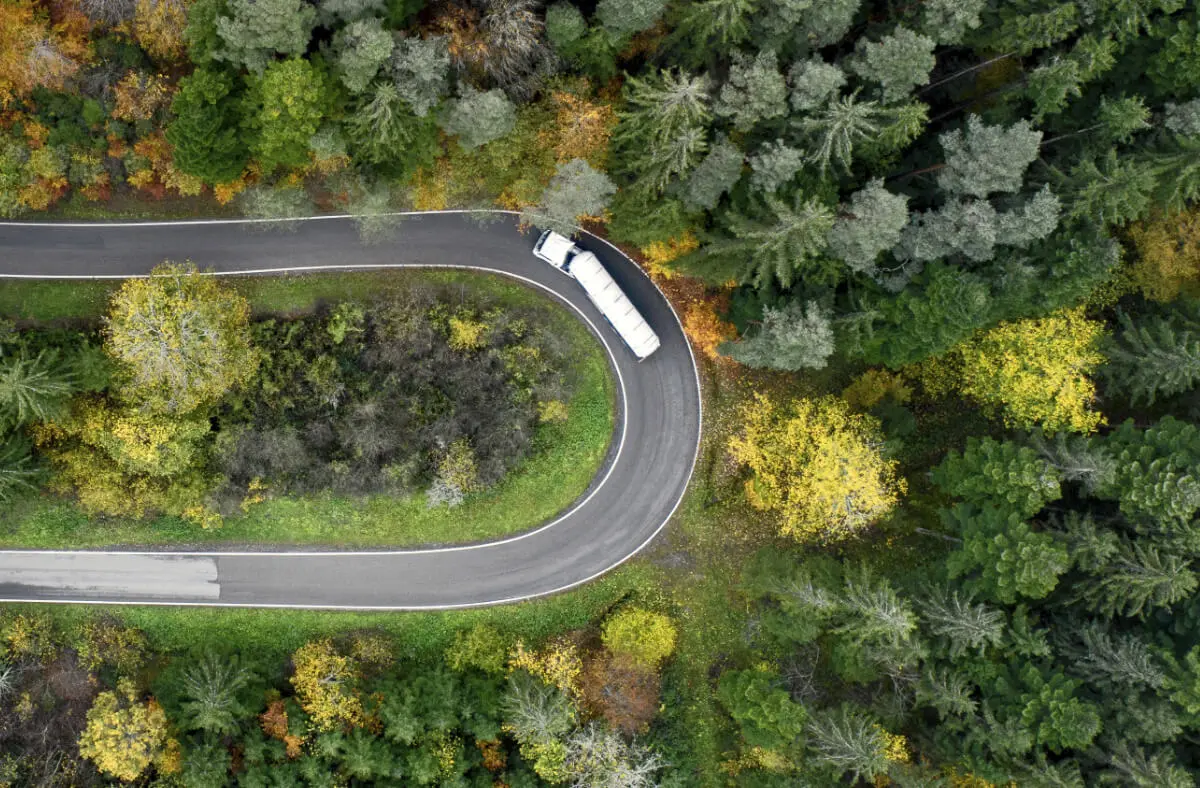 Fuel distribution setup with pump, hose and dispensing equipment, enabling controlled diesel transfer and efficient on-site refuelling.